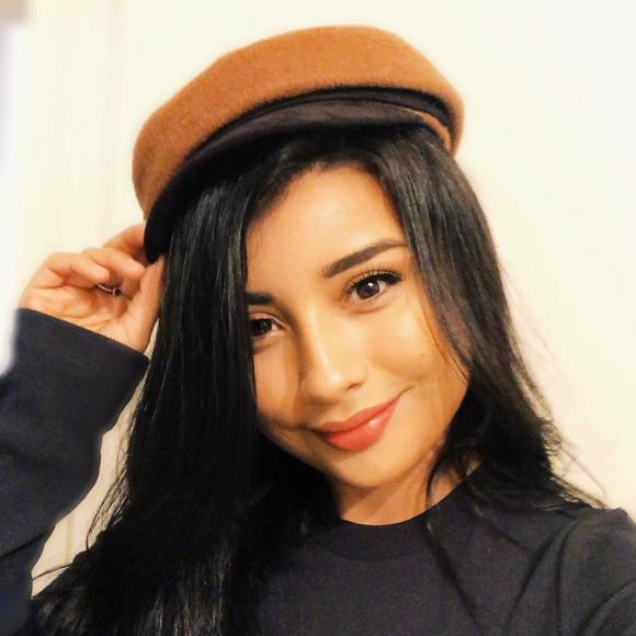 Meet your Posher, Annyssa - Picture 1 of 1